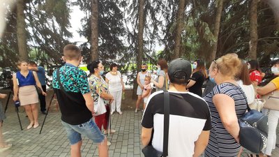 "Відкрийте табори".У Херсоні мітингували працівники дитячих закладів "Відкрийте табори".У Херсоні мітингували працівники дитячих закладів