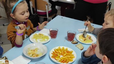 713 дітей-сиріт евакуювали з Одеської області 713 дітей-сиріт евакуювали з Одеської області