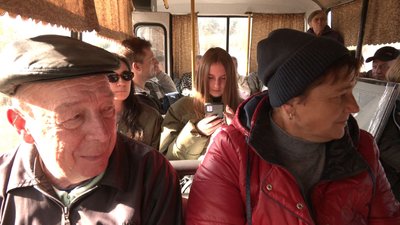 Люди просять відремонтувати дорогу між Крутьками і Благодатним Люди просять відремонтувати дорогу між Крутьками і Благодатним