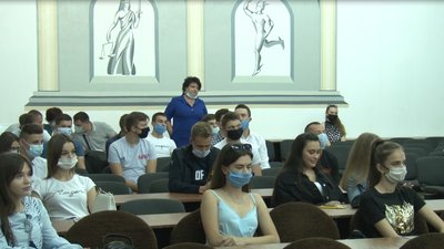 Під час карантину студенти УжНУ відвідуватимуть пари позмінно