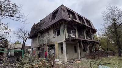 Пошкоджений будинок Умань