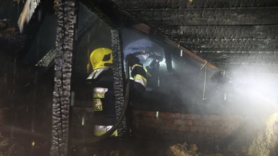 Пошкоджені два приватні будинки через нічні повітряні атаки 15 жовтня у Рівному Пошкоджені два приватні будинки через нічні повітряні атаки 15 жовтня у Рівному