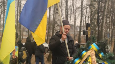 В Охтирці попрощалися з військовим Іваном Деуліним