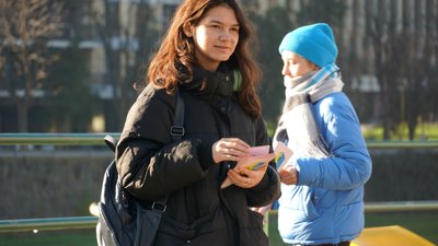 На Закарпатті відбулася соціальна акція "Ужгород проти СНІДу" На Закарпатті відбулася соціальна акція "Ужгород проти СНІДу"