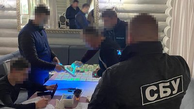 На Закарпатті СБУ затримала посадовця Синевирської сільради за підозрою у хабарництві