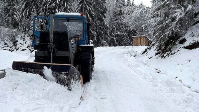 Очищення дороги Верхній Ясенів-Голови Очищення дороги Верхній Ясенів-Голови
