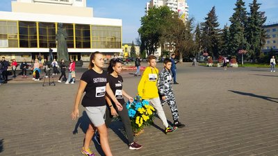 “Шаную воїнів, біжу за Героїв України”. Як відбувався легкоатлетичний забіг у Луцьку “Шаную воїнів, біжу за Героїв України”. Як відбувався легкоатлетичний забіг у Луцьку
