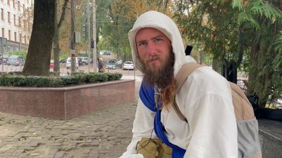 "Я хочу дати любов і надію людям" — мандрівник Джиммі про свою подорож через Рівне "Я хочу дати любов і надію людям" — мандрівник Джиммі про свою подорож через Рівне