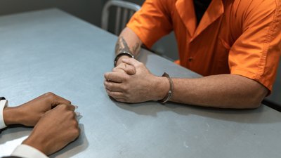 Збирав інформацію щодо місцеперебування ЗСУ. Жителя Миколаєва підозрюють у держзраді