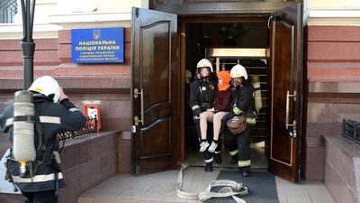 У Миколаєві відбулися навчання бійців міського гарнізону оперативно-рятувальної служби