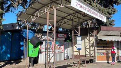 У Полтаві за пів мільйона гривень планують відремонтувати 21 зупинку громадського транспорту
