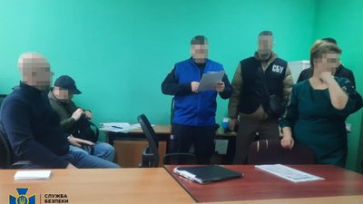 Посадовця Полтавської міськради, якого підозрюють у розкраданні бюджету, мають звільнити