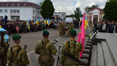 Постійно були під обстрілами: на фронті загинули двоє черкаських прикордонників Постійно були під обстрілами: на фронті загинули двоє черкаських прикордонників