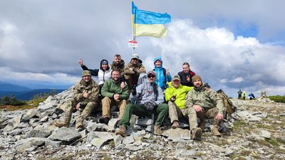 Гори, колектив, таборове життя, тренінгові вправи. Кропивницький психолог – про пси-туризм Гори, колектив, таборове життя, тренінгові вправи. Кропивницький психолог – про пси-туризм