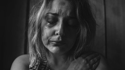 Всесвітній день запобігання самогубствам. Розвінчуємо найпопулярніші міфи про суїцид
