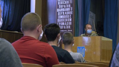 Черкаських призовників відправили до військових частин Черкаських призовників відправили до військових частин
