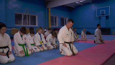Сватівські каратисти здобули 24 медалі Сватівські каратисти здобули 24 медалі