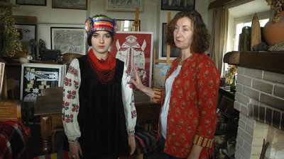 модель з полтавчанкою Хм модель з полтавчанкою Хм