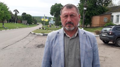 "Через посадку їх видно". Як живуть і працюють люди у селі біля кордону з Росією