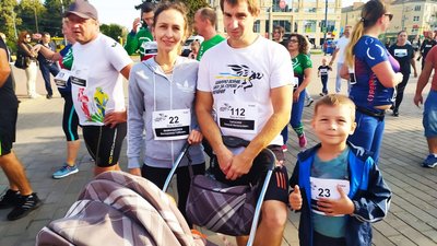 “Шаную воїнів, біжу за Героїв України”. Як відбувався легкоатлетичний забіг у Луцьку “Шаную воїнів, біжу за Героїв України”. Як відбувався легкоатлетичний забіг у Луцьку