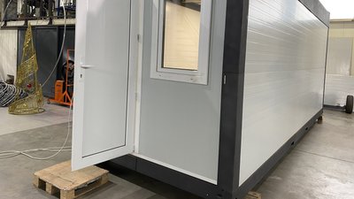 Тепла підлога та місце для кондиціонера: інженери з Одещини створили модульний будинок для переселенців та військових