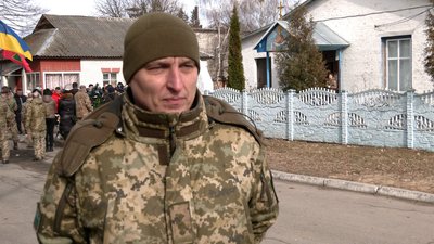 "Зник безвісти, а потім збіг ДНК": на Чернігівщині поховали прикордонника "Зник безвісти, а потім збіг ДНК": на Чернігівщині поховали прикордонника