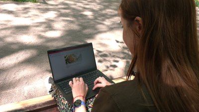 Переселенка з Харківщини у Львові пише посібник "Галичан-початківців" Переселенка з Харківщини у Львові пише посібник "Галичан-початківців"