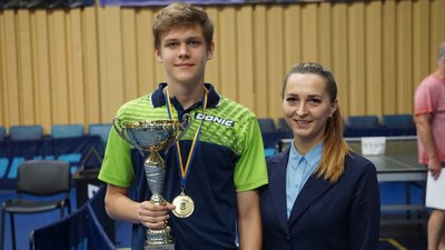16-річний прикарпатець став абсолютним чемпіоном України з настільного тенісу