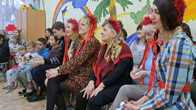 У шелтері переселенців Луганщини в Дніпрі святкували Щедрий вечір – фоторепортаж У шелтері переселенців Луганщини в Дніпрі святкували Щедрий вечір – фоторепортаж