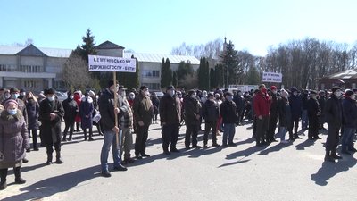 У Семенівці протестували проти приєднання їхнього лісгоспу до Новгород-Сіверського У Семенівці протестували проти приєднання їхнього лісгоспу до Новгород-Сіверського