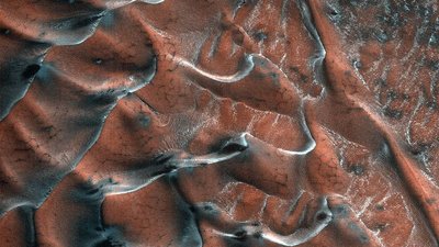 NASA показало морозні дюни Марсу. Як вони виглядають