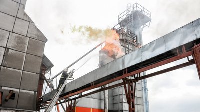 На Тернопільщині горіла зерносушарка