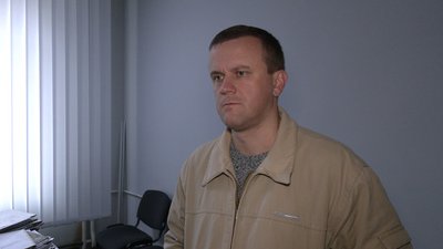 Виїжджають уночі та їдуть по 4 години: як везуть хліб з Чернігова до прикордонної Семенівки, яку обстрілюють росіяни Виїжджають уночі та їдуть по 4 години: як везуть хліб з Чернігова до прикордонної Семенівки, яку обстрілюють росіяни