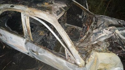 Автівка злетіла в кювет та загорілася: на Вінниччині у ДТП загинув чоловік Автівка злетіла в кювет та загорілася: на Вінниччині у ДТП загинув чоловік