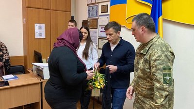 У Житомирі чотирьом захисникам України вручили державні нагороди У Житомирі чотирьом захисникам України вручили державні нагороди