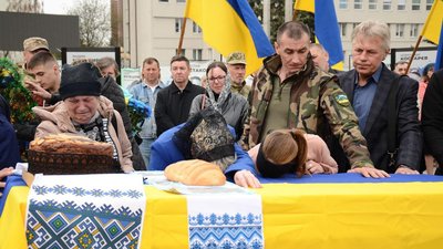 Понад рік вважали зниклим безвісти: у Рівному попрощалися із Віктором Пантелеймоновим Понад рік вважали зниклим безвісти: у Рівному попрощалися із Віктором Пантелеймоновим