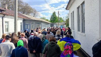 Проголосували одноголосно: у місті на Черкащині люди протестують проти церкви УПЦ МП Проголосували одноголосно: у місті на Черкащині люди протестують проти церкви УПЦ МП