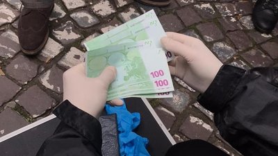 Ще одного львівського поліцейського затримали на хабарі