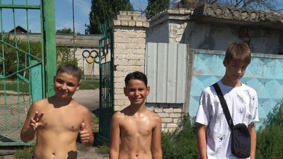 У Миколаєві троє підлітків врятували жінку, яка тонула у річці У Миколаєві троє підлітків врятували жінку, яка тонула у річці