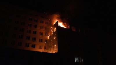РФ атакувала бізнес-центр в Одесі: пошкоджені дах, фасад і стіни РФ атакувала бізнес-центр в Одесі: пошкоджені дах, фасад і стіни