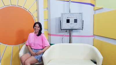 "MigrantY UA": херсонка у Польщі створила ютуб канал, де розказує про життя українців за кордоном