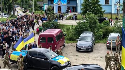 На Закарпатті попрощалися із полеглим на війні Петром Николайчуком На Закарпатті попрощалися із полеглим на війні Петром Николайчуком