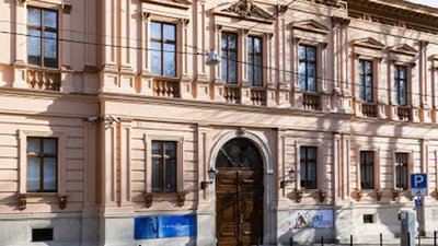 &quot;Сад скульптур&quot;: у дворику палацу Лозинського у Львові відкриють нову експозицію