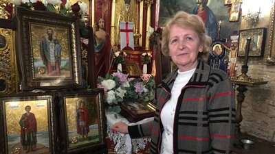 В Тернопіль привезли ікони з мощами святих В Тернопіль привезли ікони з мощами святих