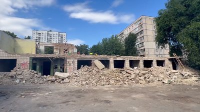Старе зруйноване  приміщення
