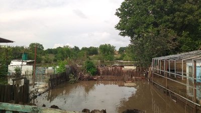 Через зливу на Одещині постраждало 16 будинків, збитки підраховуються Через зливу на Одещині постраждало 16 будинків, збитки підраховуються