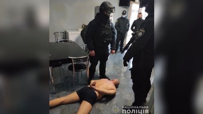 На Закарпатті викрили групу людей, які поширювали важкі наркотики та психотропи