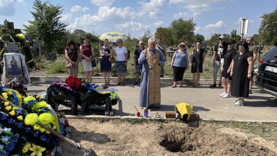 У Херсоні попрощались із загиблими військовими Станіславом Степанським та Володимиром Тарасовим