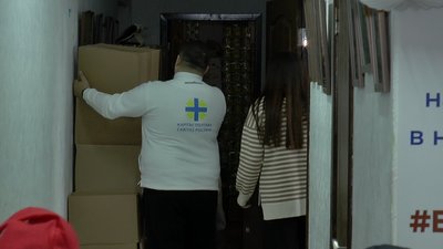 "Макарони, квасоля, сардини": у Полтаві переселенцям видають продуктові та гігієнічні пакунки "Макарони, квасоля, сардини": у Полтаві переселенцям видають продуктові та гігієнічні пакунки
