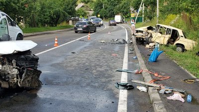 У ДТП на Львівщині травмувалися семеро людей, з них двоє неповнолітні